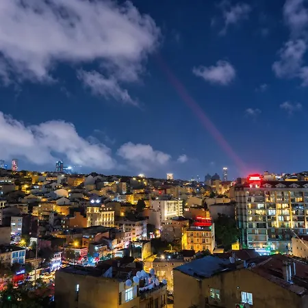 بيت شباب Nostaljia - Taksim Square 500 Meter اسطنبول